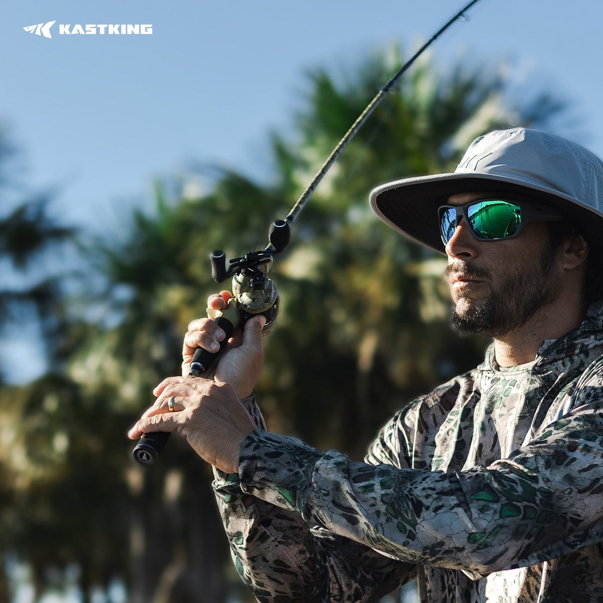 KastKing Spartacus Defender Twin-Tip Baitcaster Combo